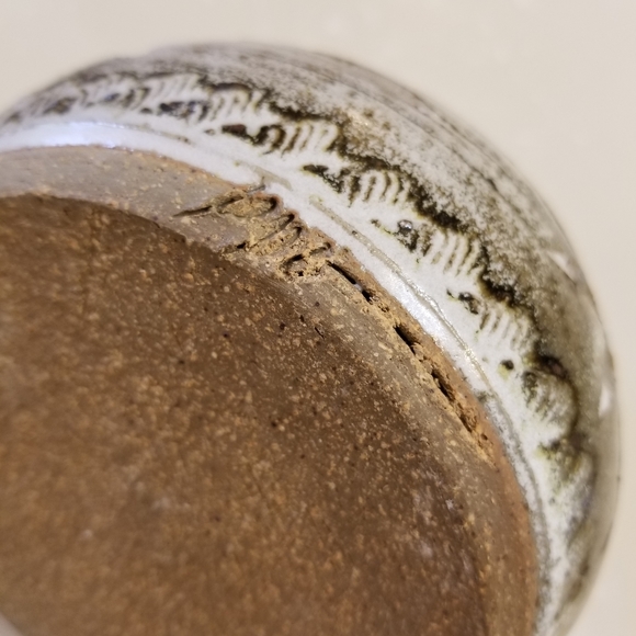 Handcrafted pottery vase - Picture 6 of 7